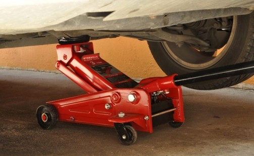 jack for lifting cars