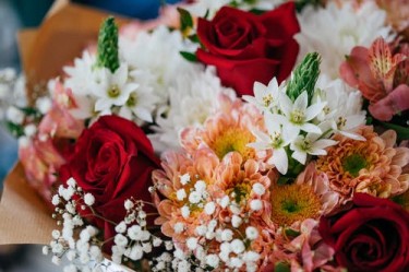 7 Beautiful Design That You Can Give to Wedding Flowers 
