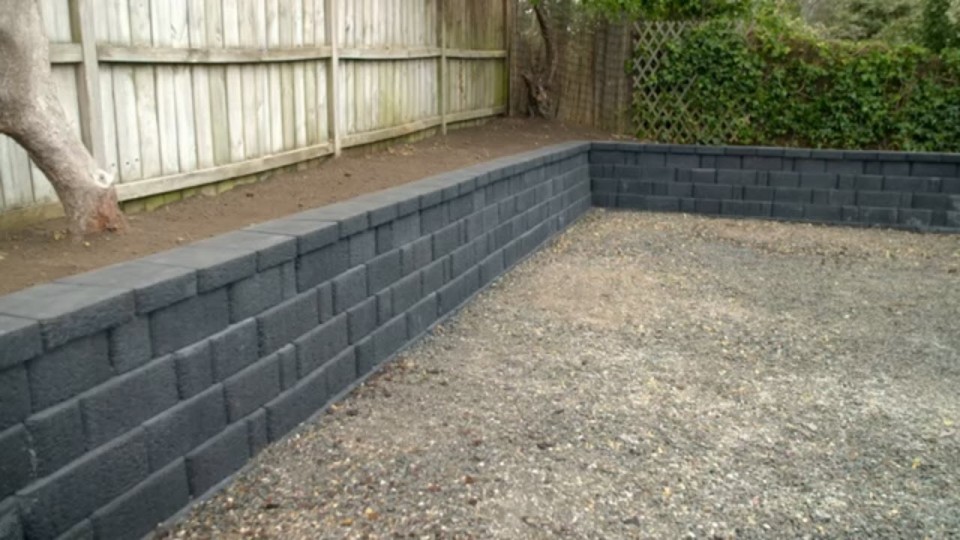 Rataining wall blocks